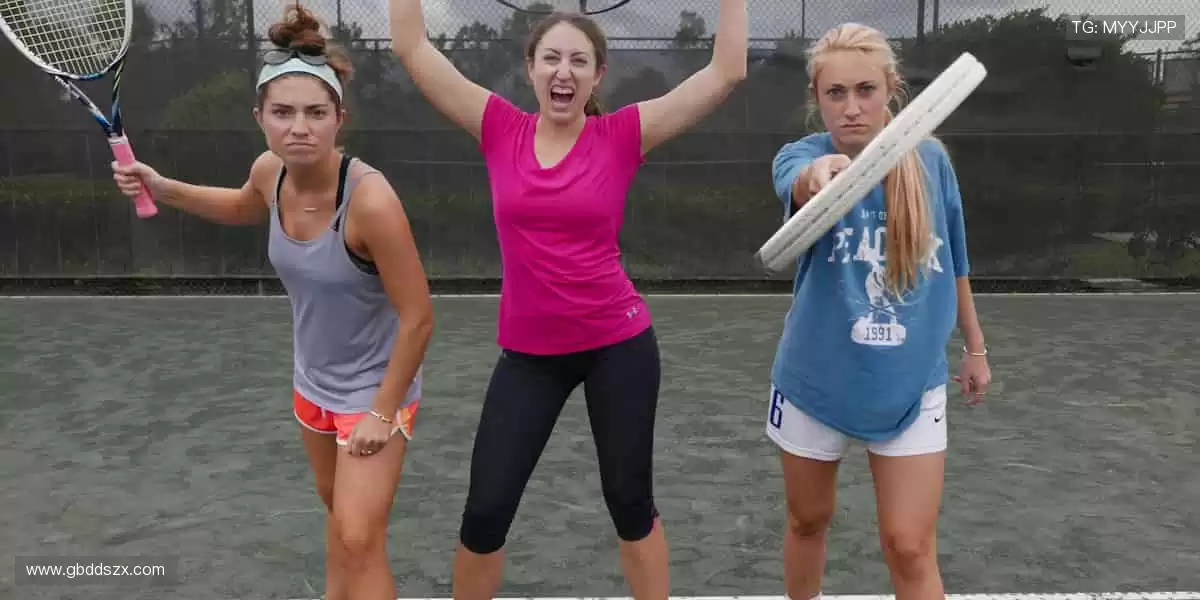 一键开启直播，弹幕互动，和全球球迷一起沸腾💬🌍